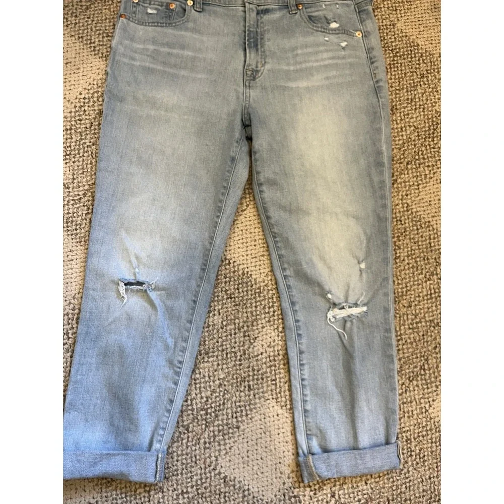 Gap Girlfriend Mid Rise Jeans Raw Hem Blue Jeans Size 30/10R Zipper Distressed - Picture 4 of 9